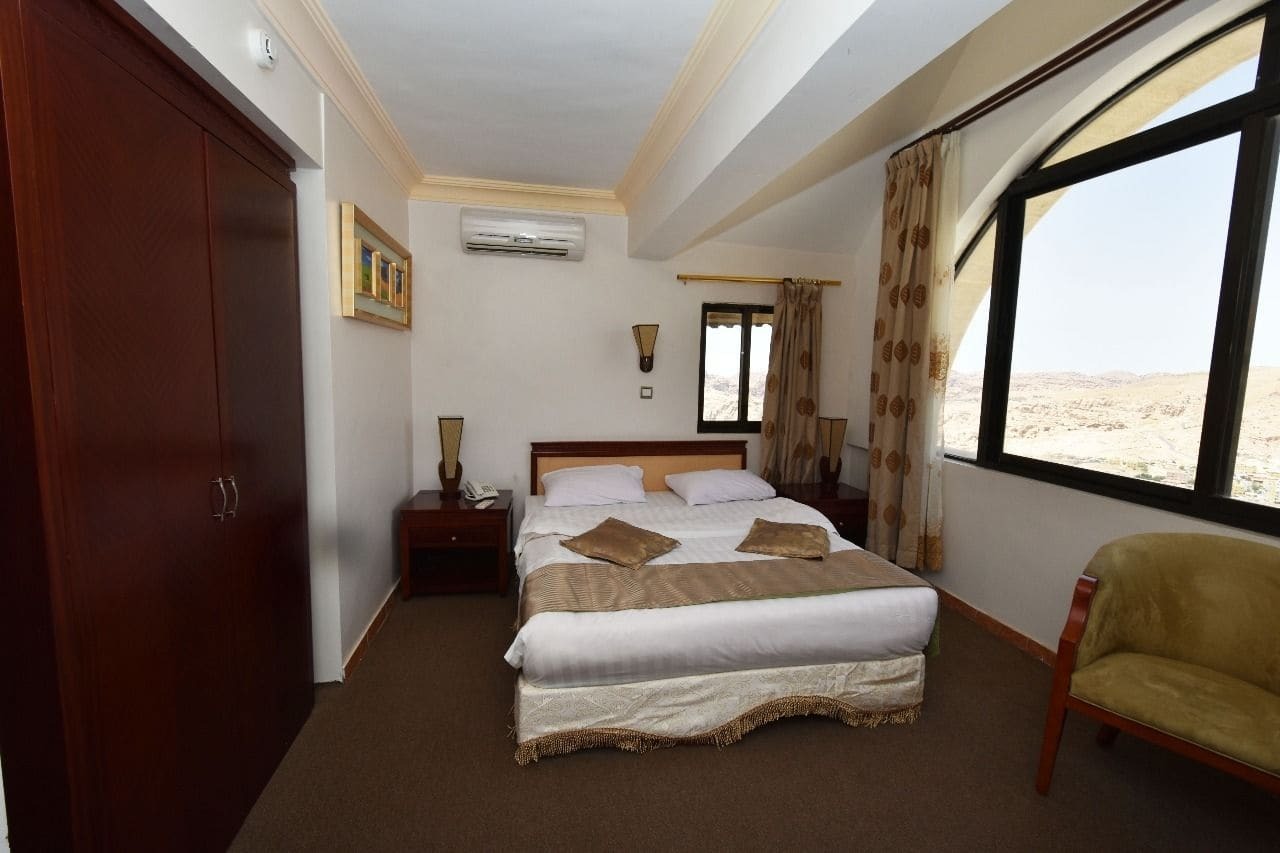 Oscar Hotel Petra Wadi Musa Buitenkant foto